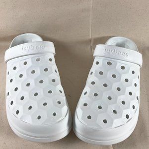 Joybee's White Clog style shoe with beehive pattern, Size 7(m) 9(w) w heal strap